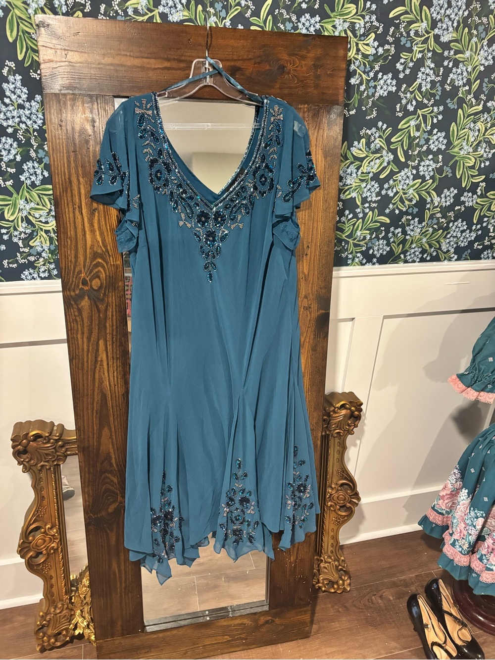 JKara Women's  Flutter Sleeve Hanky Hem Hand Beaded Nwt Dress Size 20 W Teal